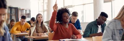 Patient-safety-class-student-raising-hand